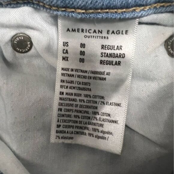 American Eagle Jean 90s Boyfriend Distressed Ripped High Rise Button Fly Size 00 - Picture 4 of 6
